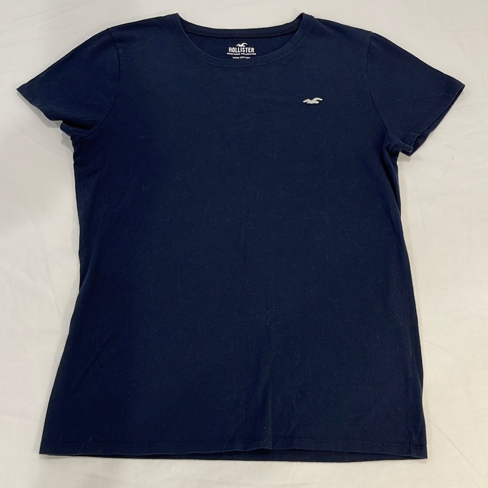 Hollister Women’s Tee 100% cotton